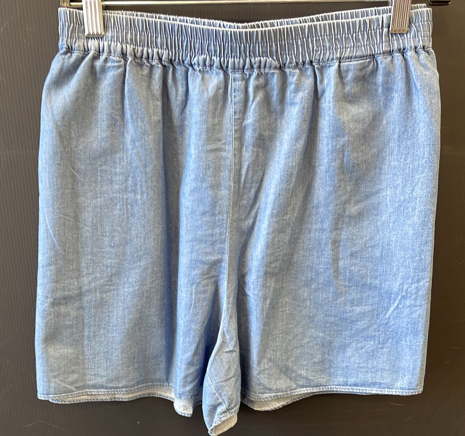 Wms MK Shorts Sz XL