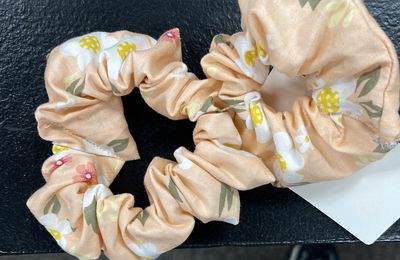 Peach Floral Mommy &amp; Me Hair Scrunchie 2pc
