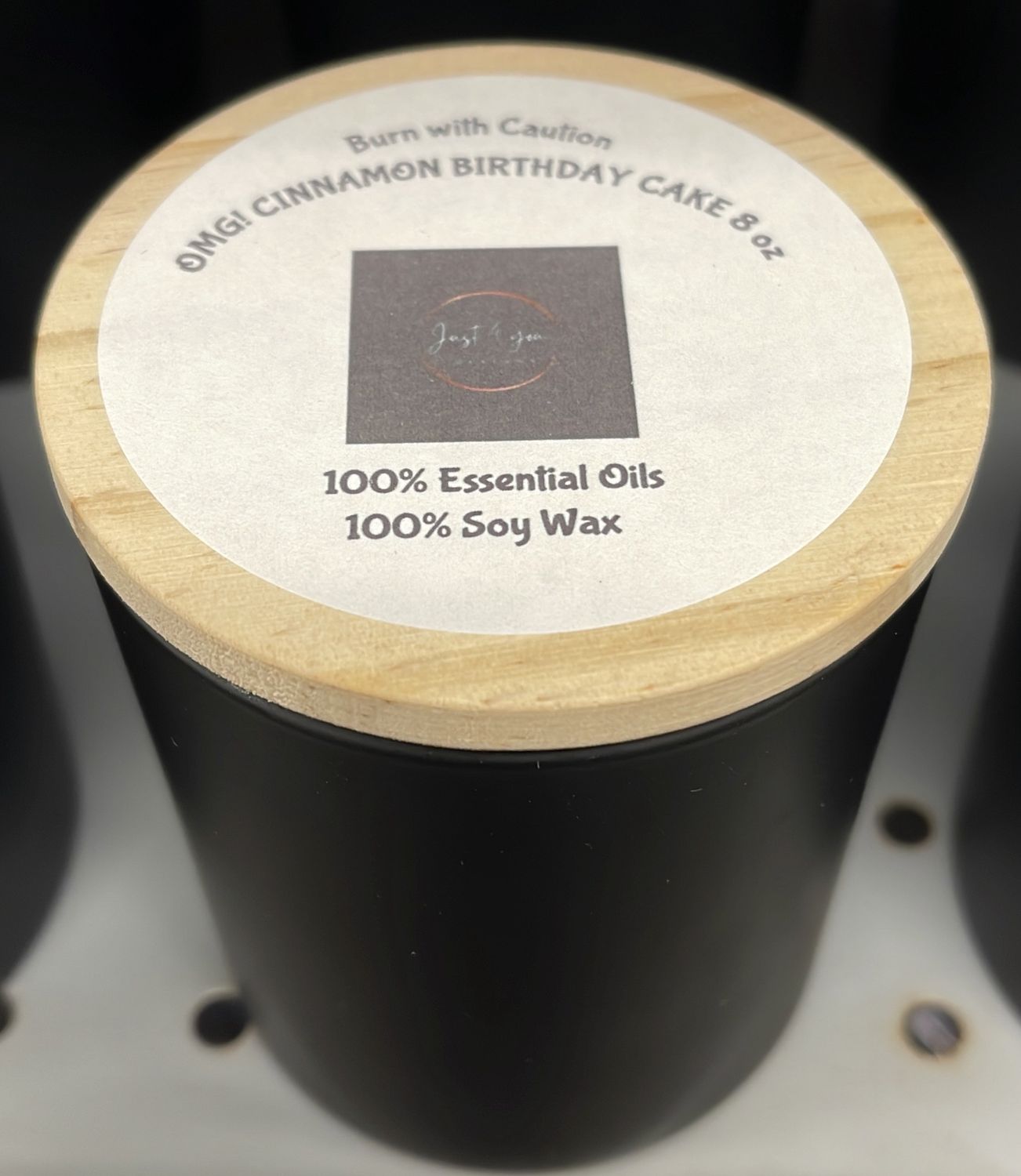 Cinnamon Birthday Cake 8oz Candle