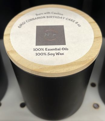 Cinnamon Birthday Cake 8oz Candle
