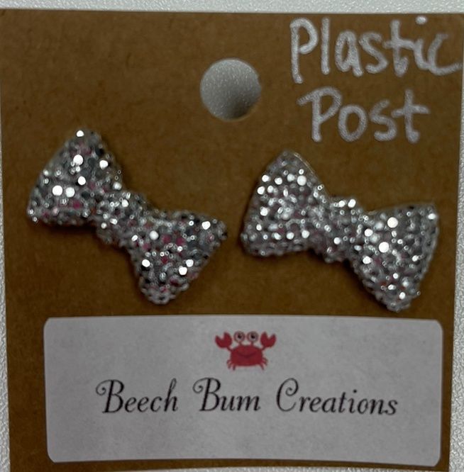 Bow Studs Silver w/ Plastic Back