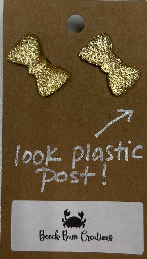 Bow Studs Gold w/Plastic Back