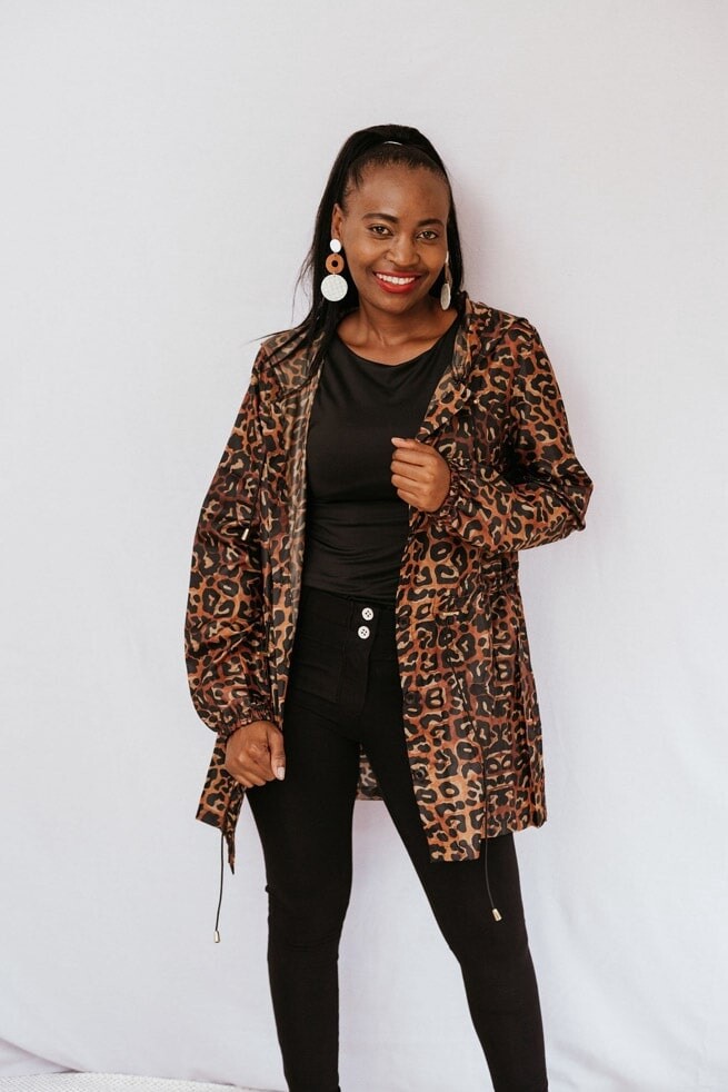 Exclusive Lightweight Raincoat Leopard Print (Caramel)