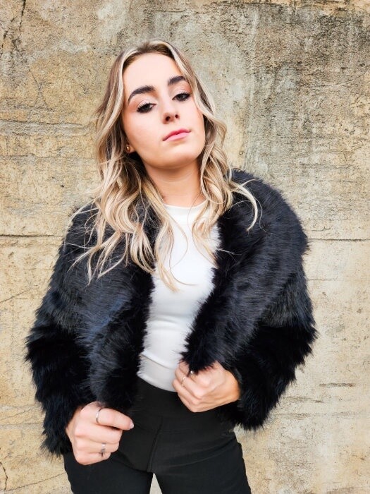 Longsleeve Faux Fur Jacket (Black)