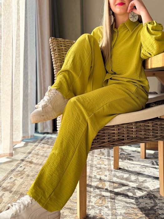 Long Pants with Elastic Waist (Bright Green)