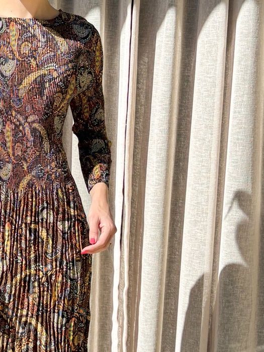 3/4 Length Pleated Paisley Stretch Dress (Black with Mix of Colours)