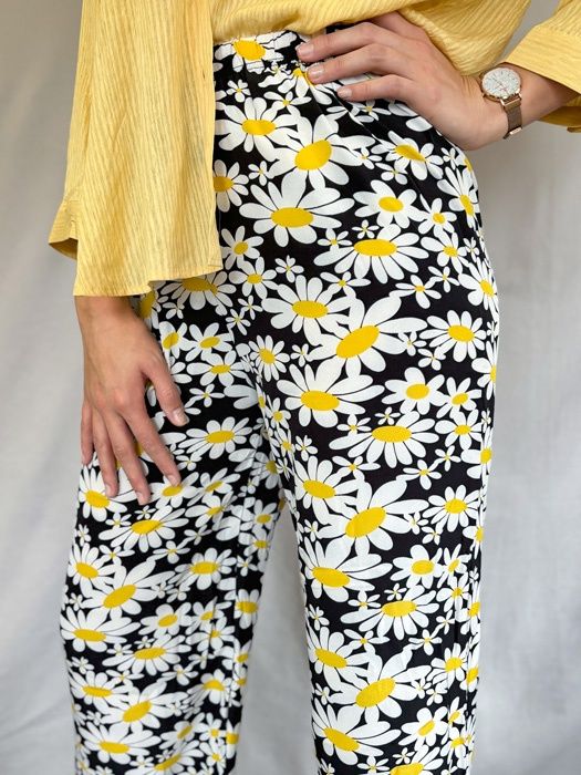 Elastic Waist Floral Print Pants (Black with White &amp; Yellow), Size: Free Size: 30-36