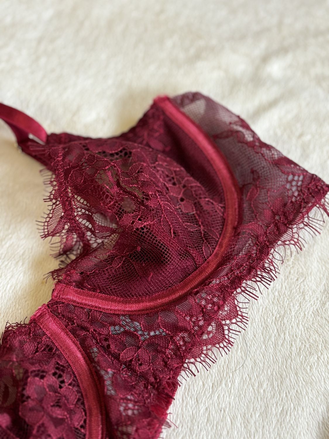 Lingerie Lace Bra (Maroon)