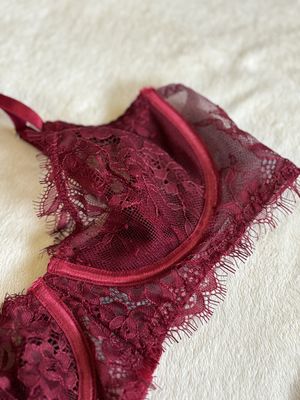Lingerie Lace Bra (Maroon)