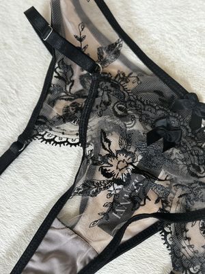 Lingerie Lace Bottom Undies 2pcs G-String with Garter (Nude with Black)