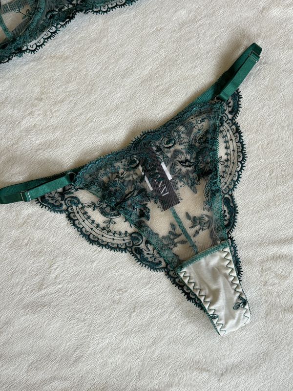 Lingerie Lace Bottom Undies G-String (Emerald with Nude)
