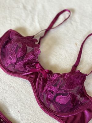 Lingerie Lace Bra (Plum Pink)