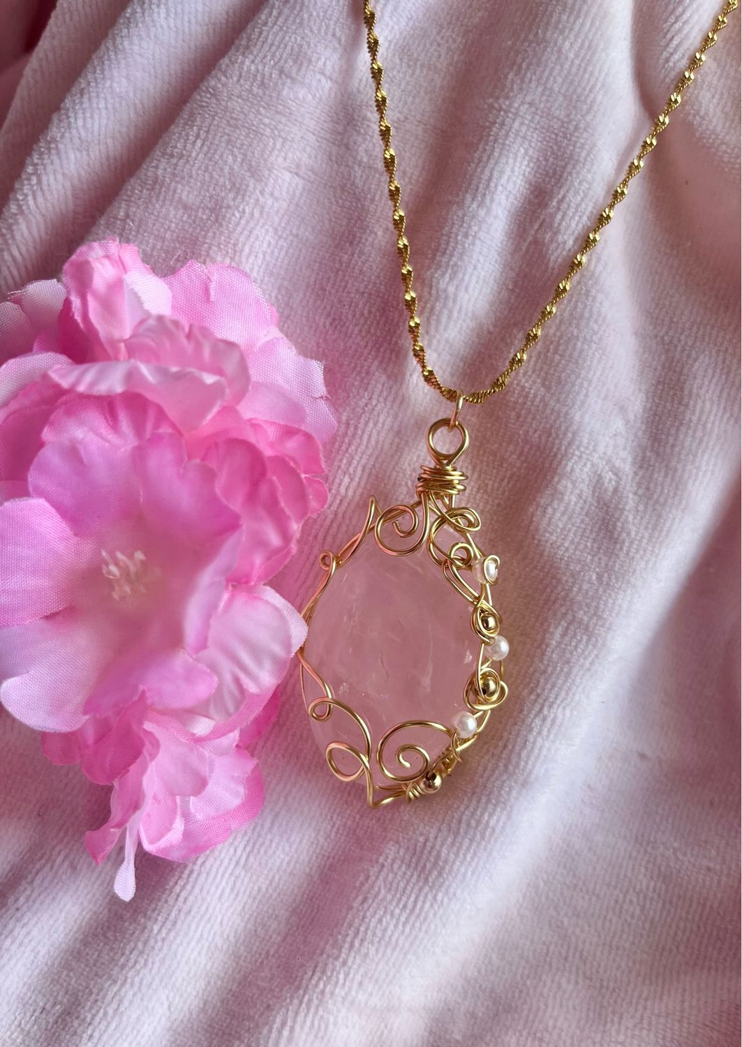 Enchanted Rose Quartz necklace 