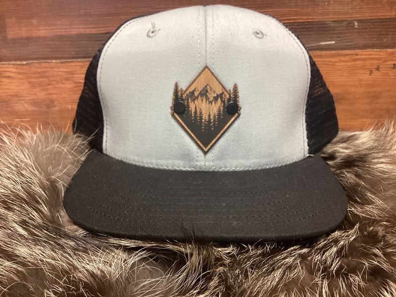 Trucker Cap Black/Grey Diamond Mountain