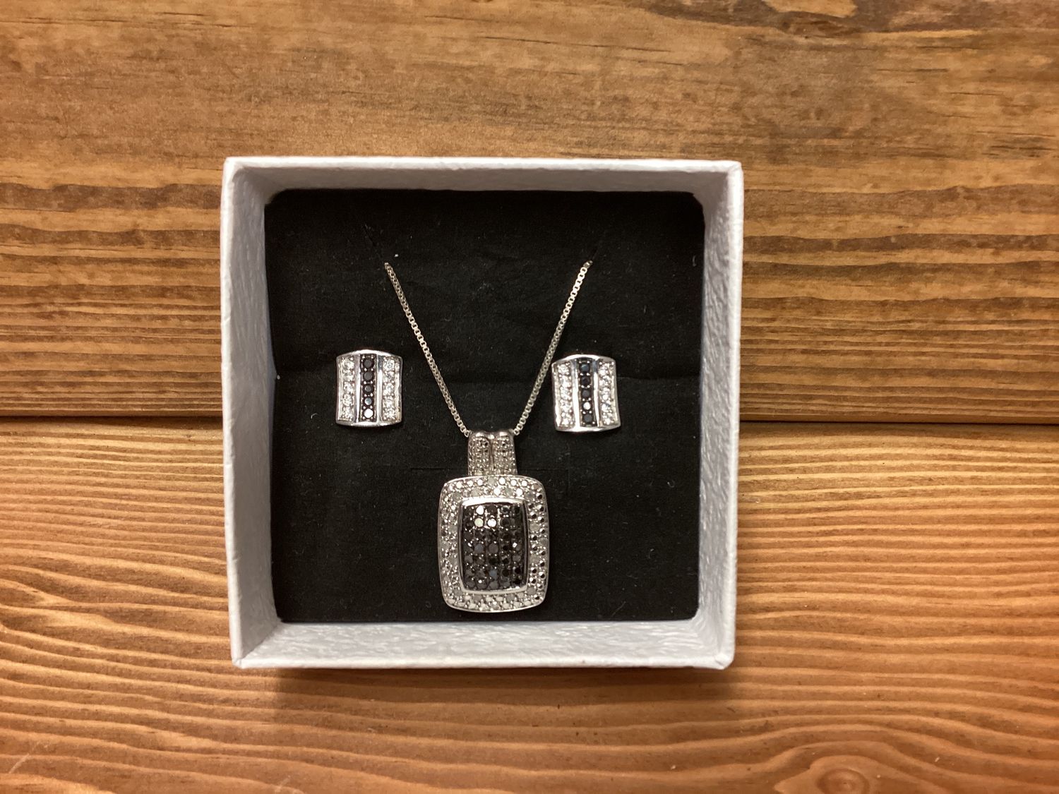 OTC 925SS  Black &amp; Clear Diamonds Set (ND$)