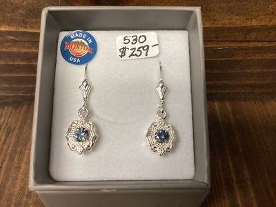 #530 MT Sapphire w/ granulated Antique Style Frame &amp; 4mm Blue-hued MT Sapphires