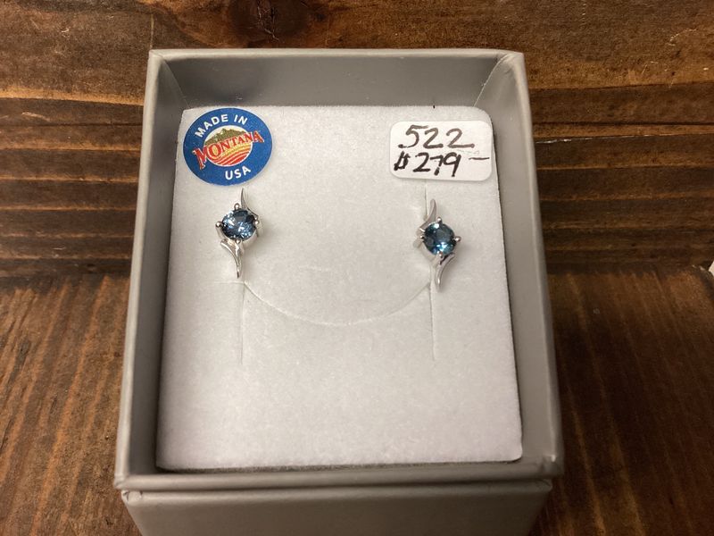 #522 Bypass Design w/ 4mm Stud Earrings