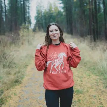 Wild &amp; Free Unisex Pullover, Color: Pigment Amber, Size: S