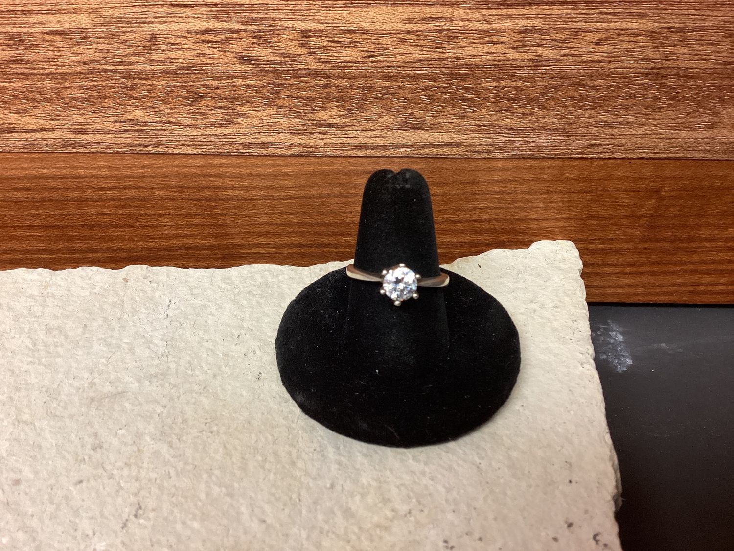 White Diamond Stone (SS925) Ring