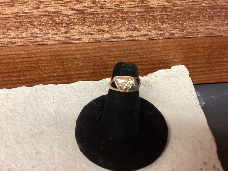 Black Hills Gold (10K) Ring