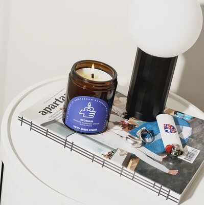 VERY GOODS STUDIO Stormur geurkaars 170ml