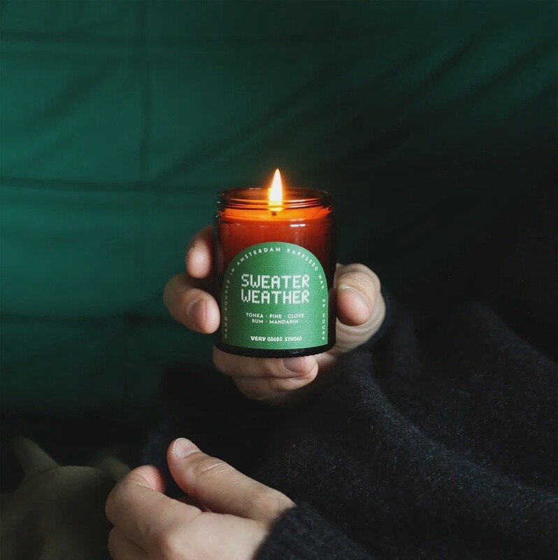 VERY GOODS STUDIO Sweater Weather geurkaars 170ml