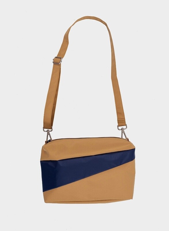 SUSAN BIJL Bum Bag Camel-navy Medium