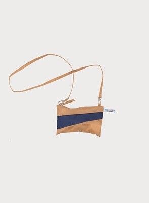 SUSAN BIJL Pouch camel-navy Small