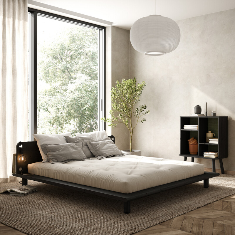 KARUP DESIGN Peek Bed zwart gelakt
