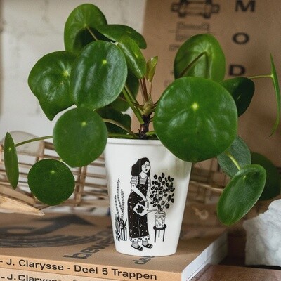 HELEN B beker plant lover