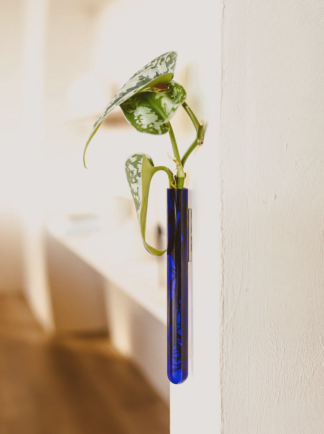 MUURBLOEMPJES magneetvaasjes blauw per/stuk