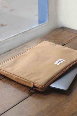 HINDBAG Ava Laptophoes cinnamon
