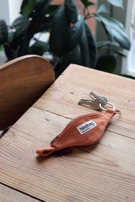 HINDBAG Come sleutelhanger roest