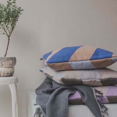 METTE DITMER Across Kelim kussenhoes cognac