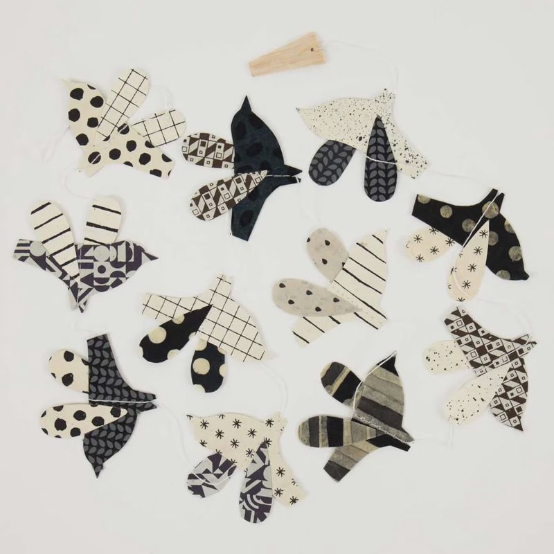 A WORLD OF CRAFT Wild Birds slinger