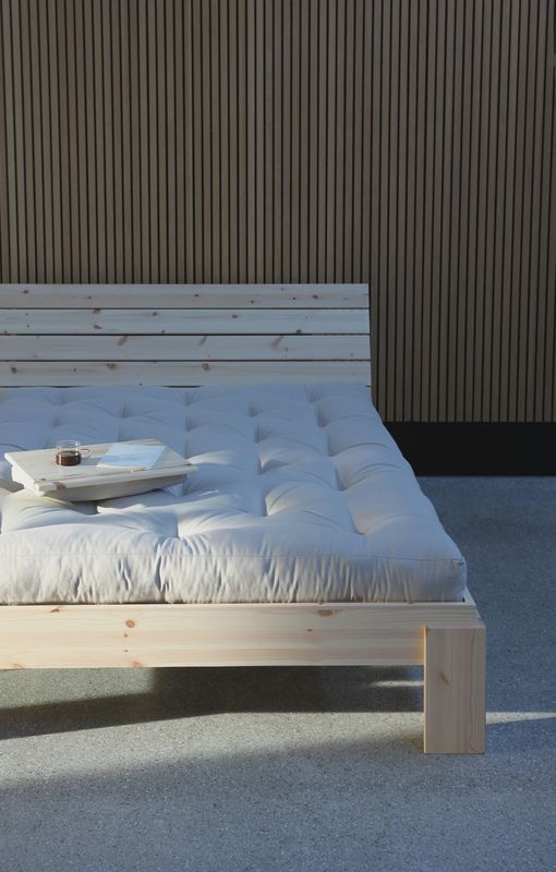 KARUP DESIGN Layers Bed met hoofdbord blank gelakt