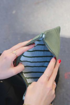 HINDBAG Ema Pouch olive green