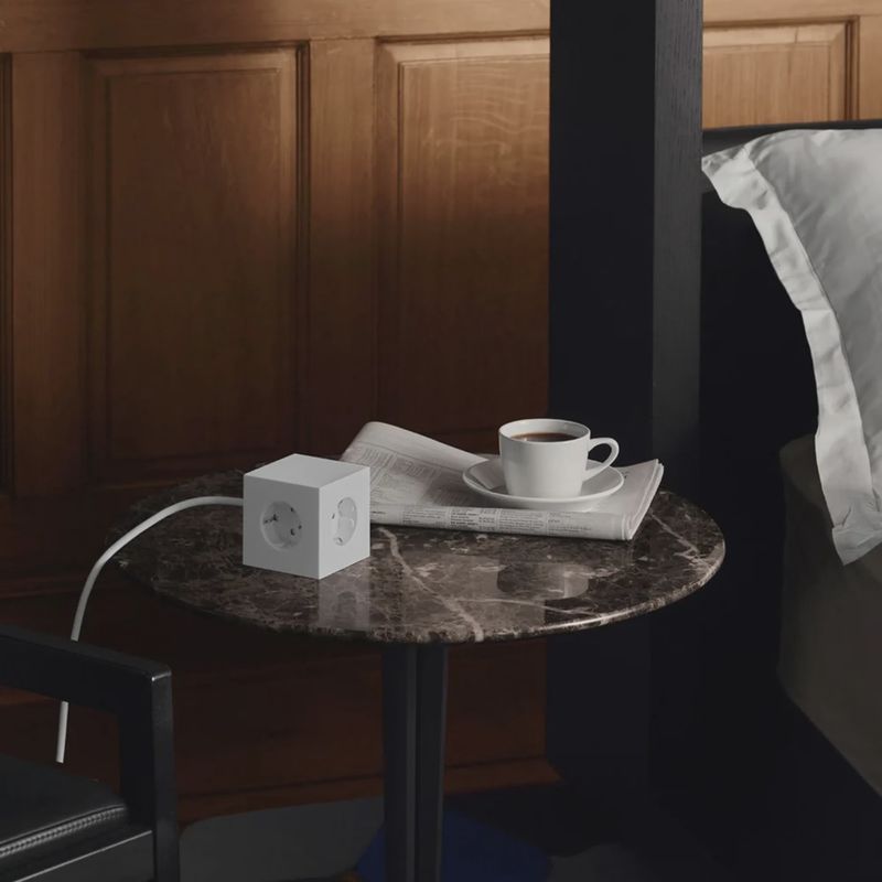 AVOLT Square 1 stekkerdoos Opal White