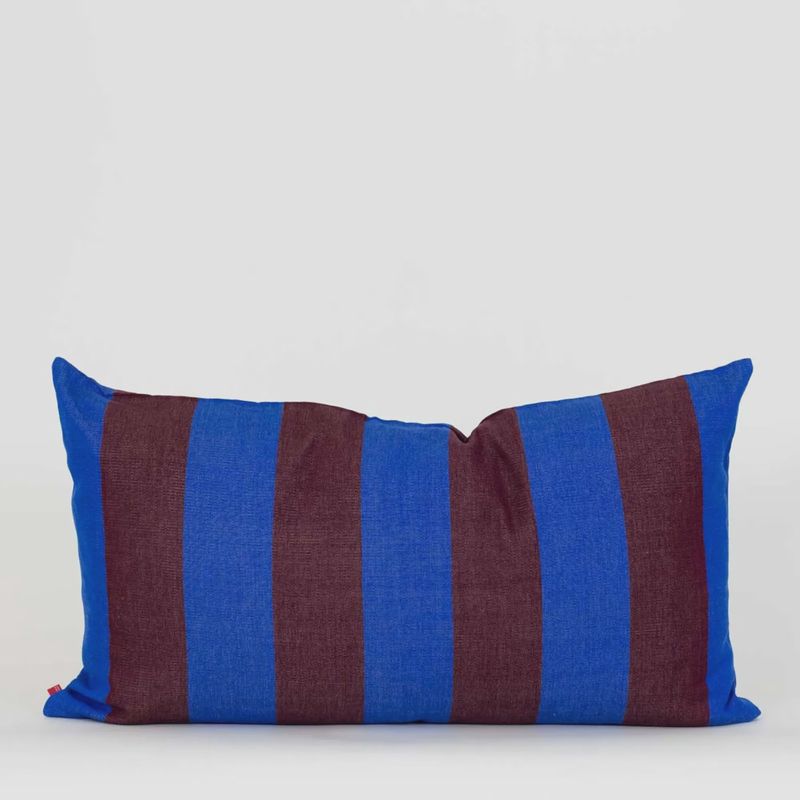A WORLD OF CRAFT Fifi kussenhoes blauw-bordeaux 50x90cm