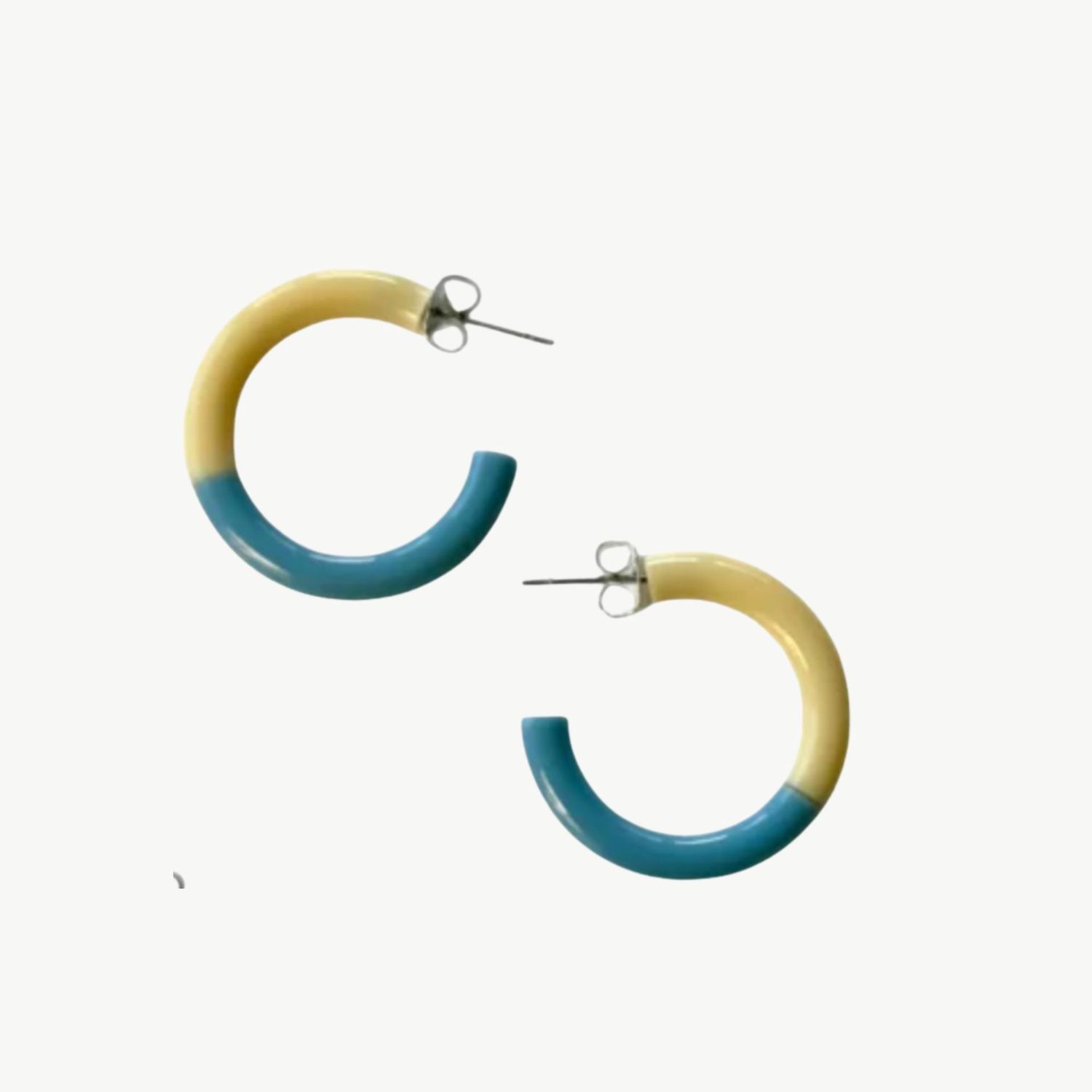BYBJOR Duo Color Hoop oorbellen pale yellow &amp; grey blue