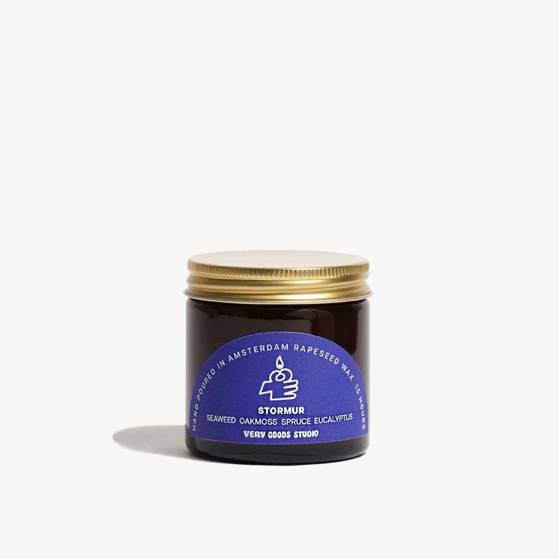 VERY GOODS STUDIO Stormur geurkaars 60ml