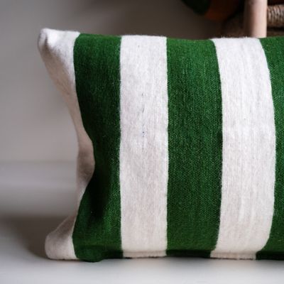 HH Kussen wol green big stripes