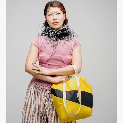 SUSAN BIJL The New Trash Bag Sunflower &amp; Black medium