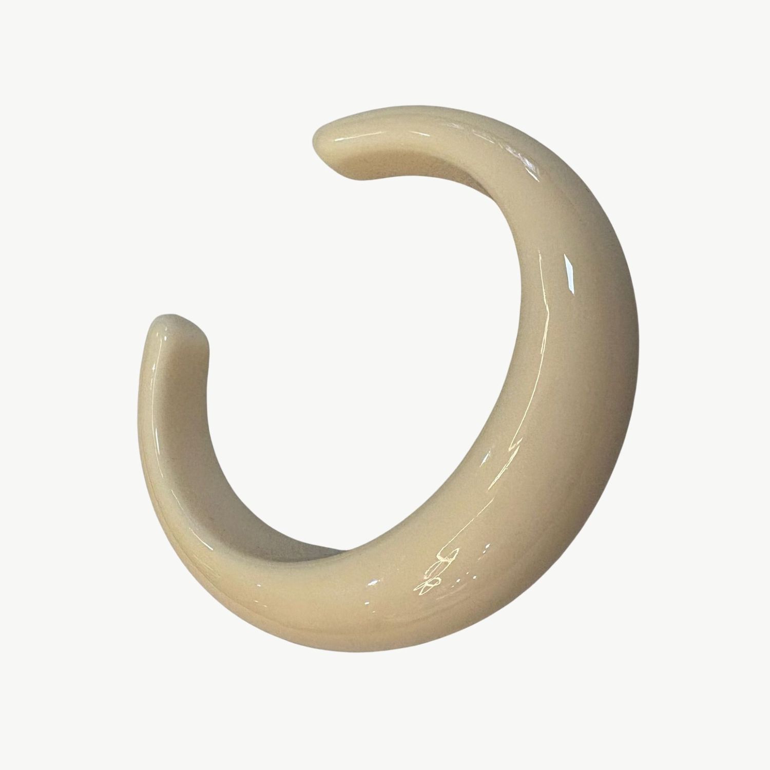 BYBJOR Cuff Resin armband creamy