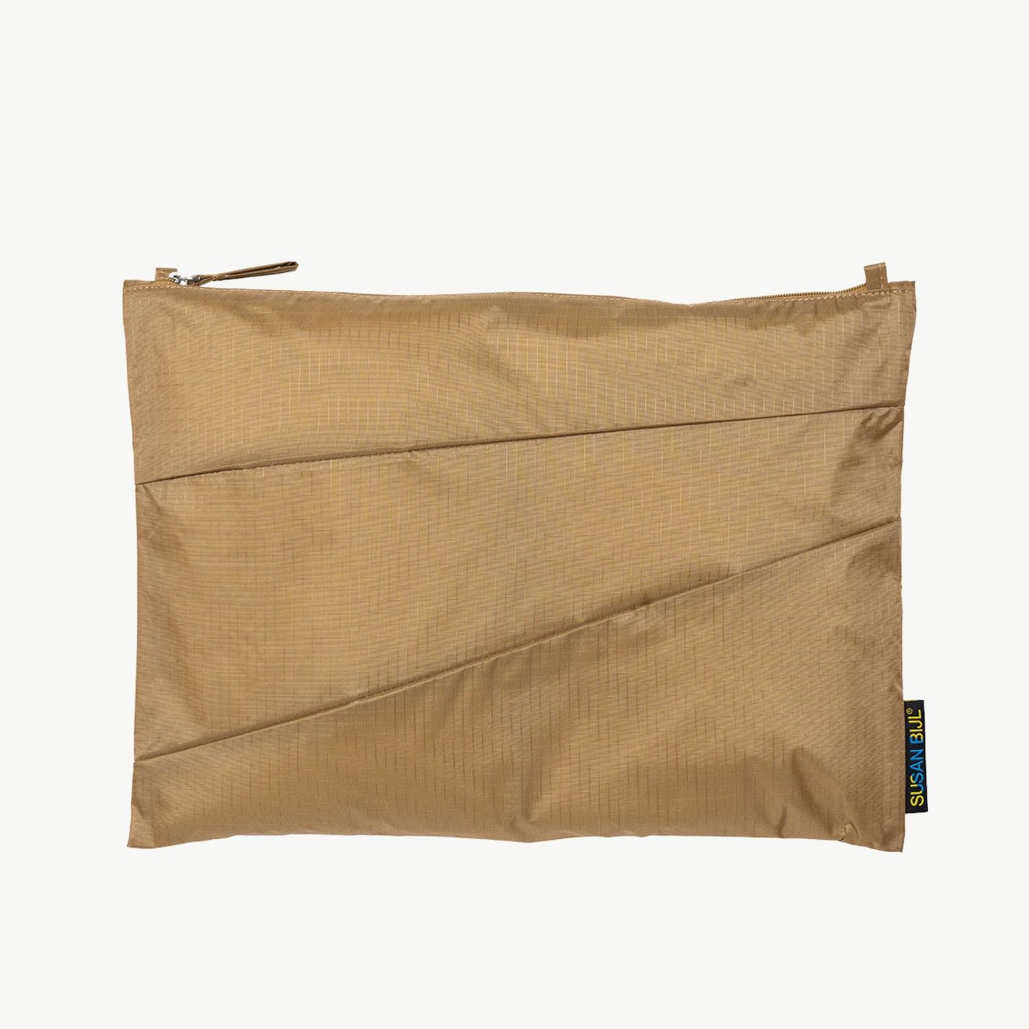 SUSAN BIJL The New Pouch Mono Camel large