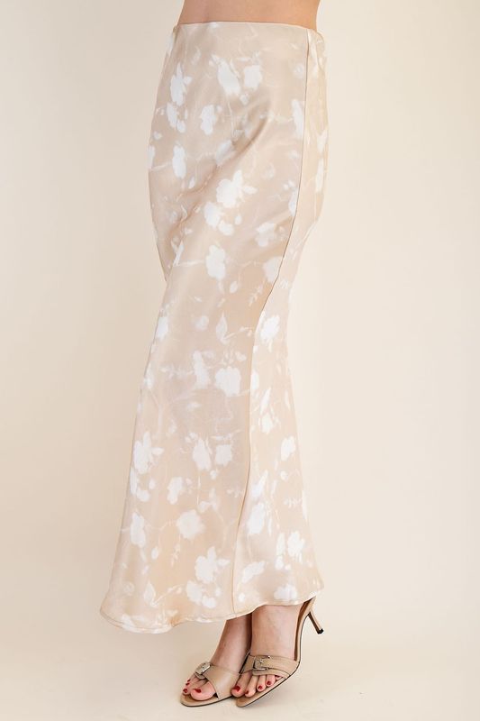 Satin Pull On Skirt-