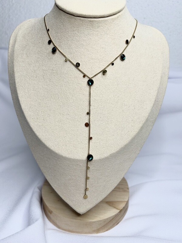 Collier Samra