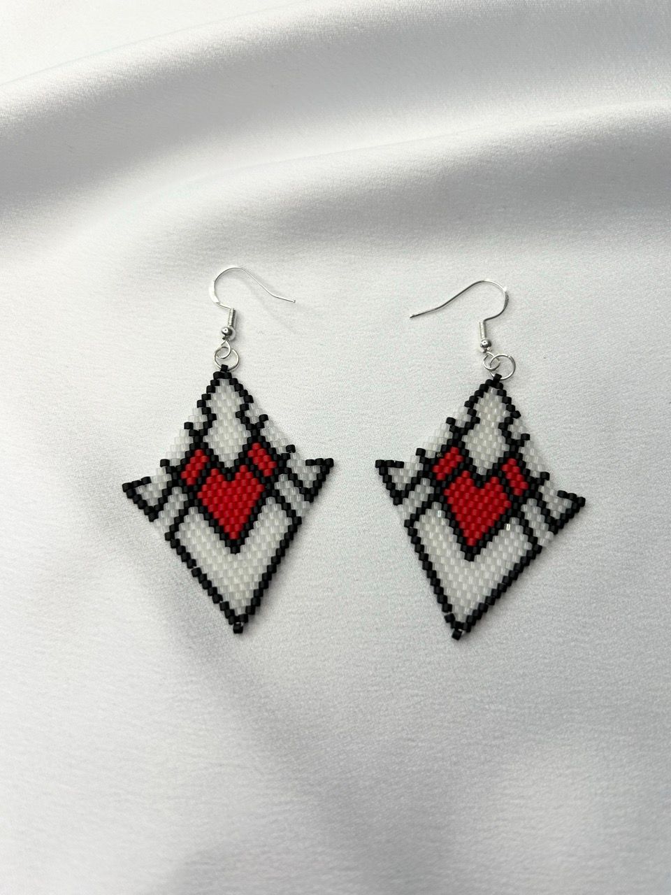 Boucles d'oreilles black&red