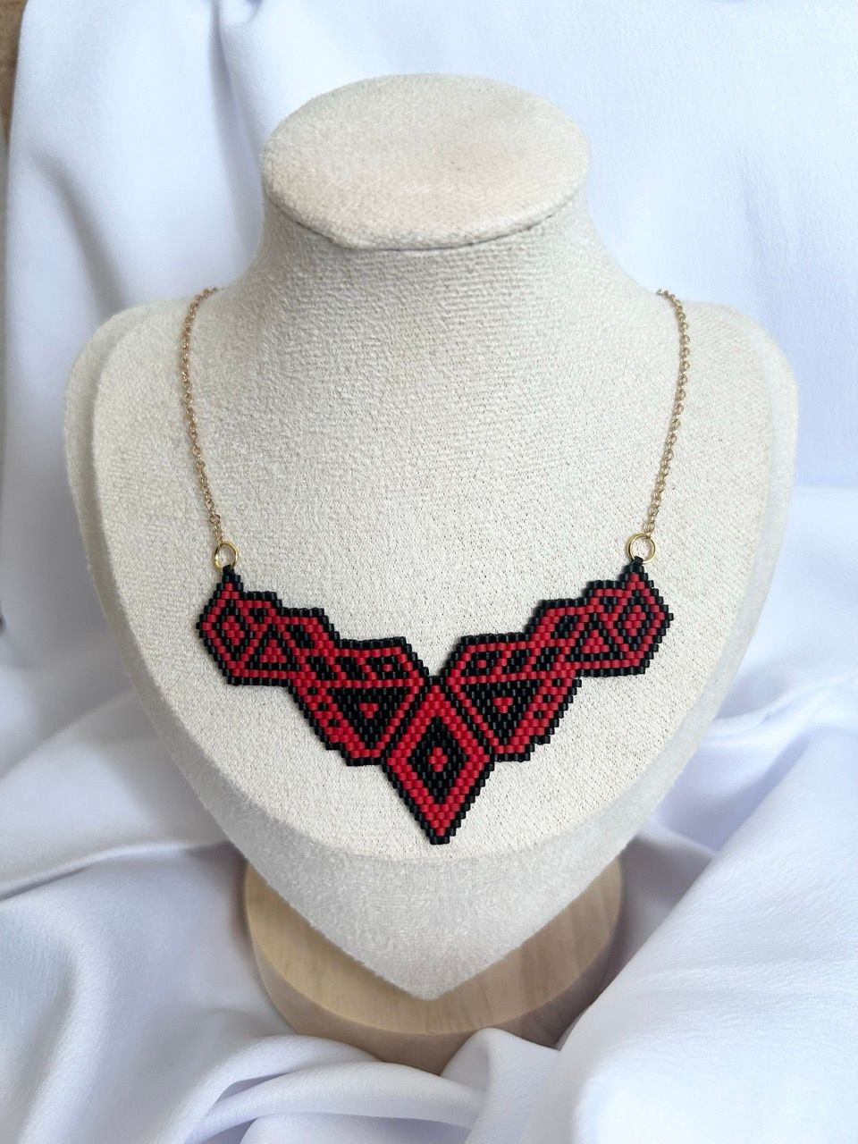 Collier Ava
