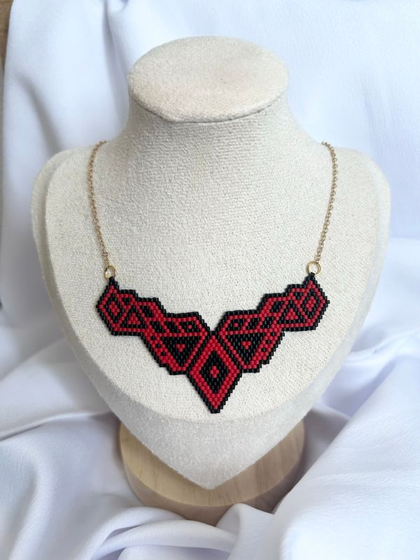 Collier Ava